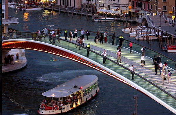 Мост Конституции в Венеции